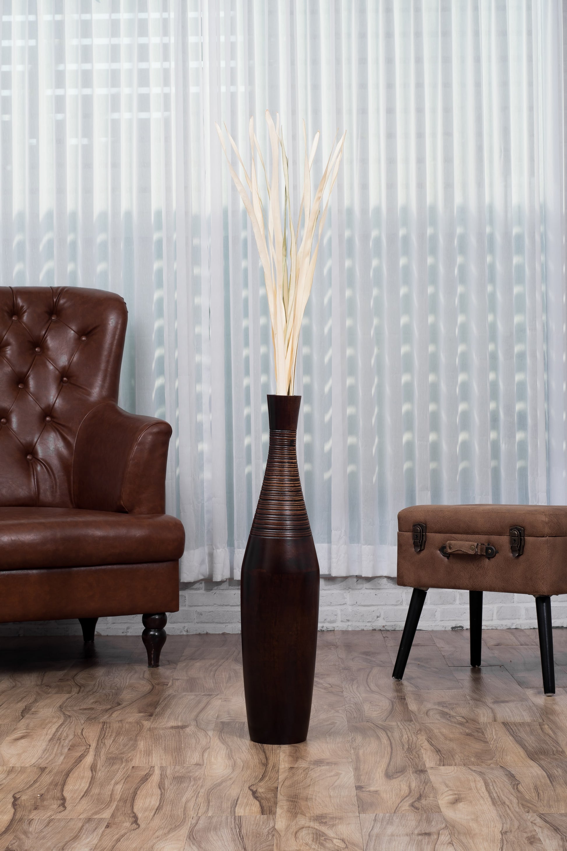 Large Mango Wood Floor Vase – Handcrafted Decorative Highlight from Thailand, 65 cm