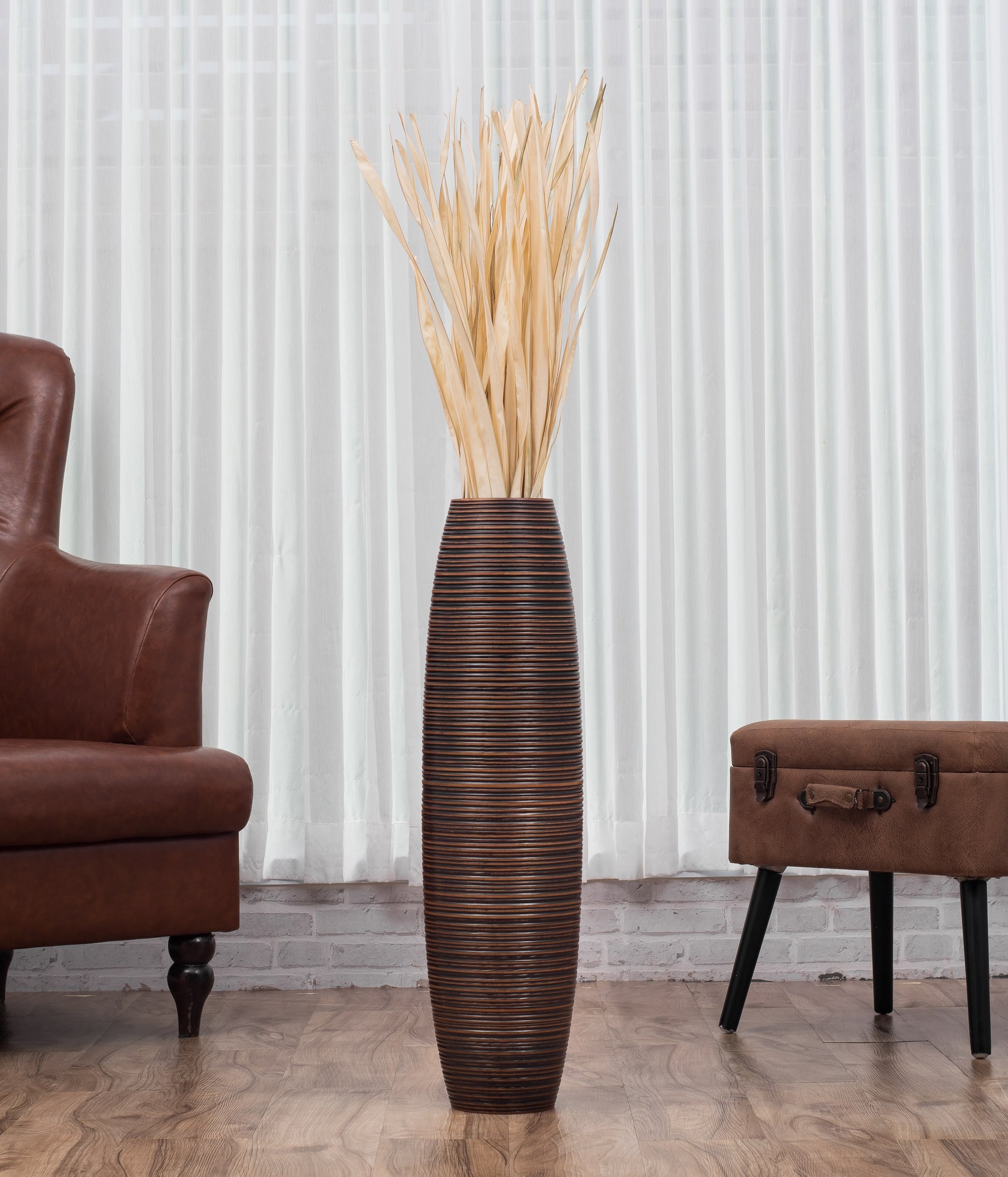 Large Mango Wood Floor Vase – Handcrafted Decorative Highlight from Thailand, 65 cm