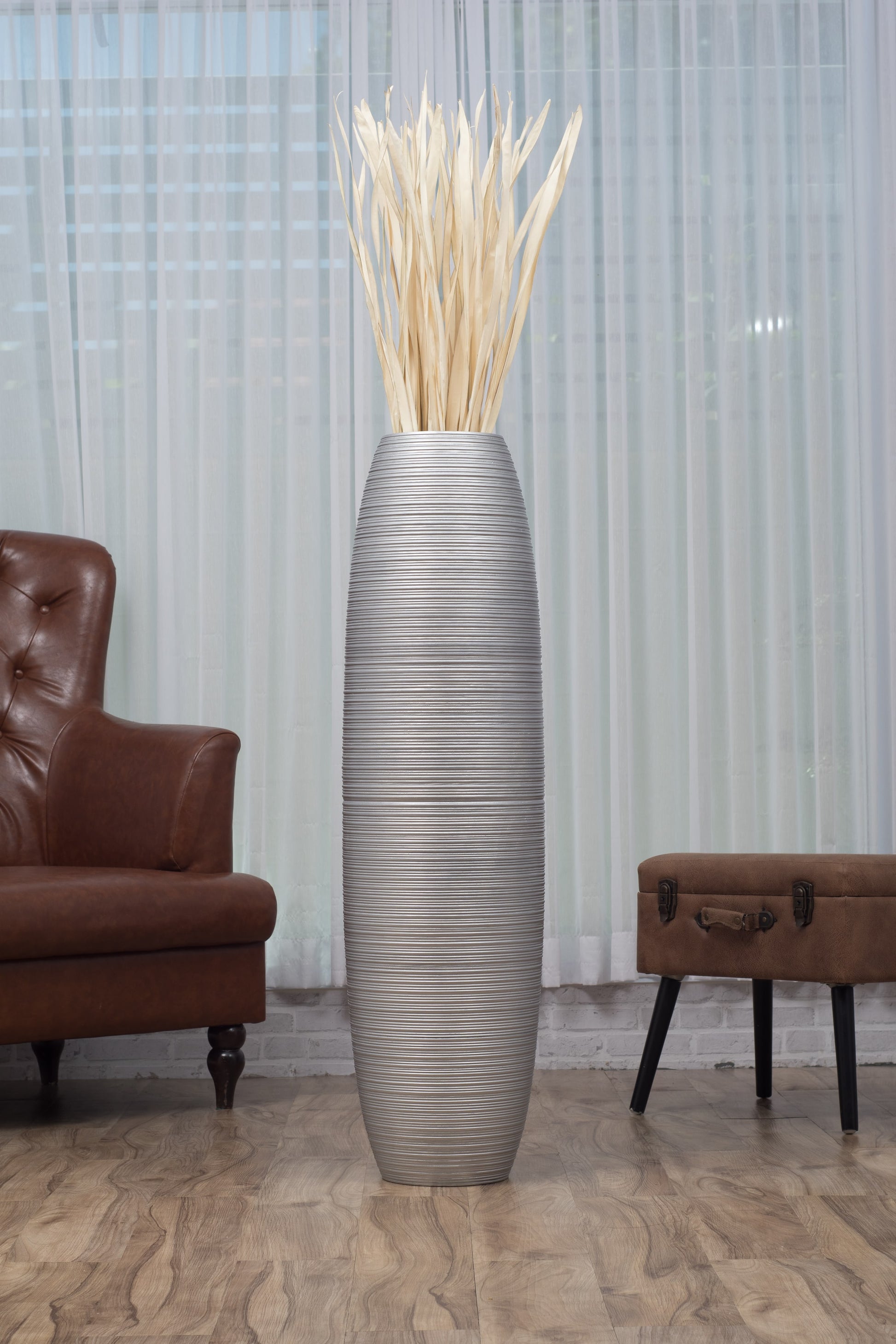 Large Mango Wood Floor Vase – Handcrafted Decorative Highlight from Thailand, 105 cm