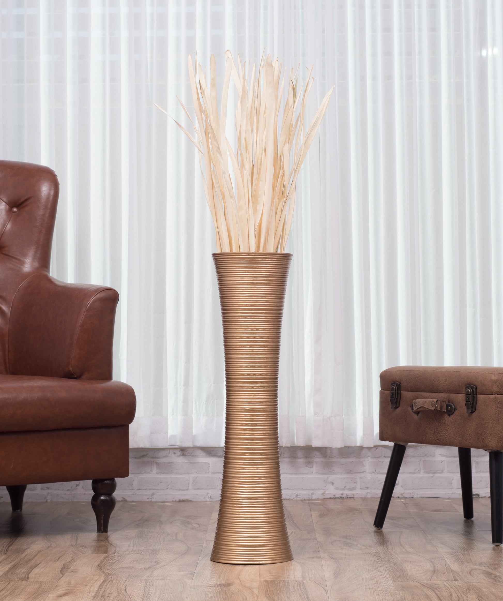 Large Mango Wood Floor Vase – Handcrafted Decorative Highlight from Thailand, 65 cm