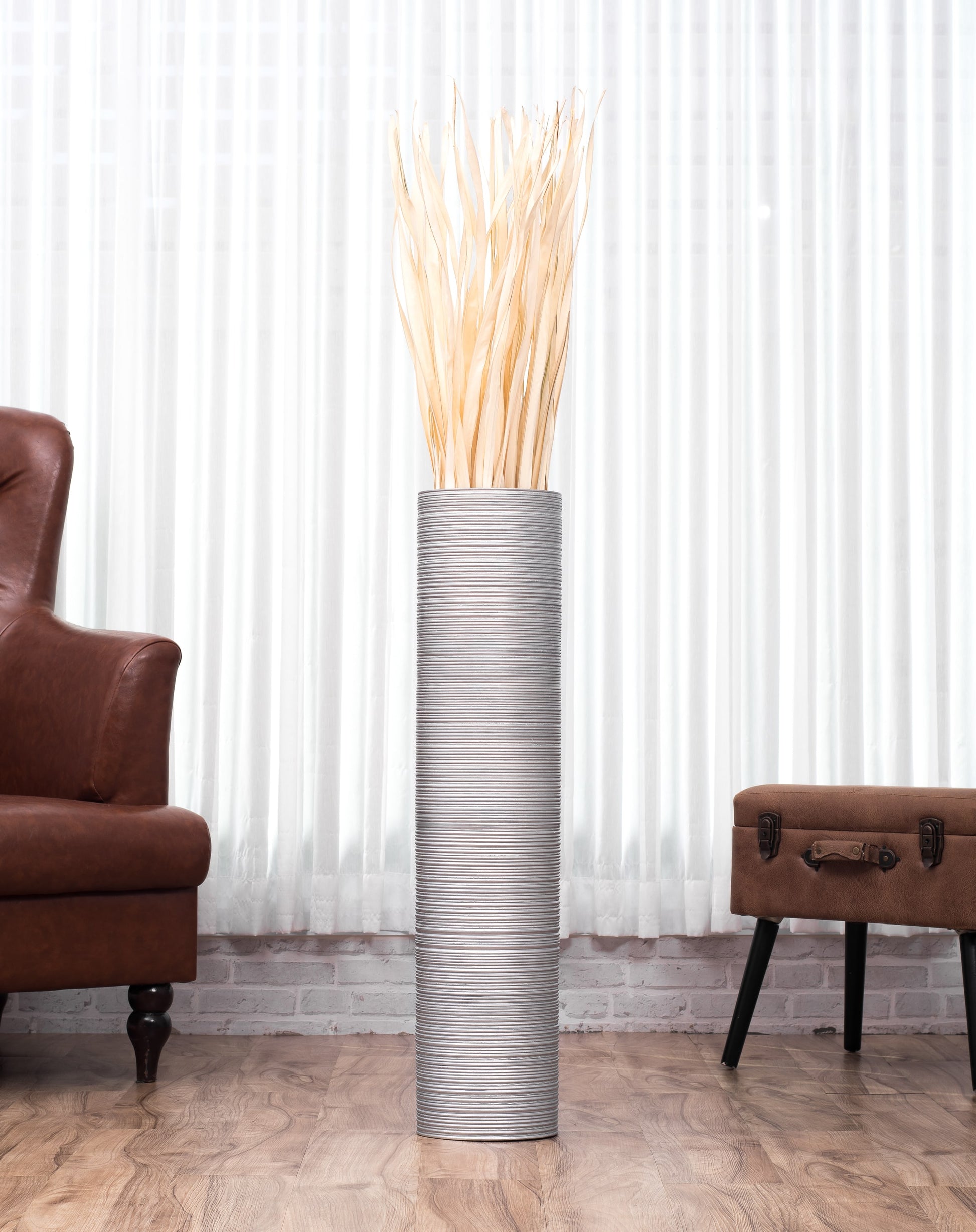 Large Mango Wood Floor Vase – Handcrafted Decorative Highlight from Thailand, 85 cm