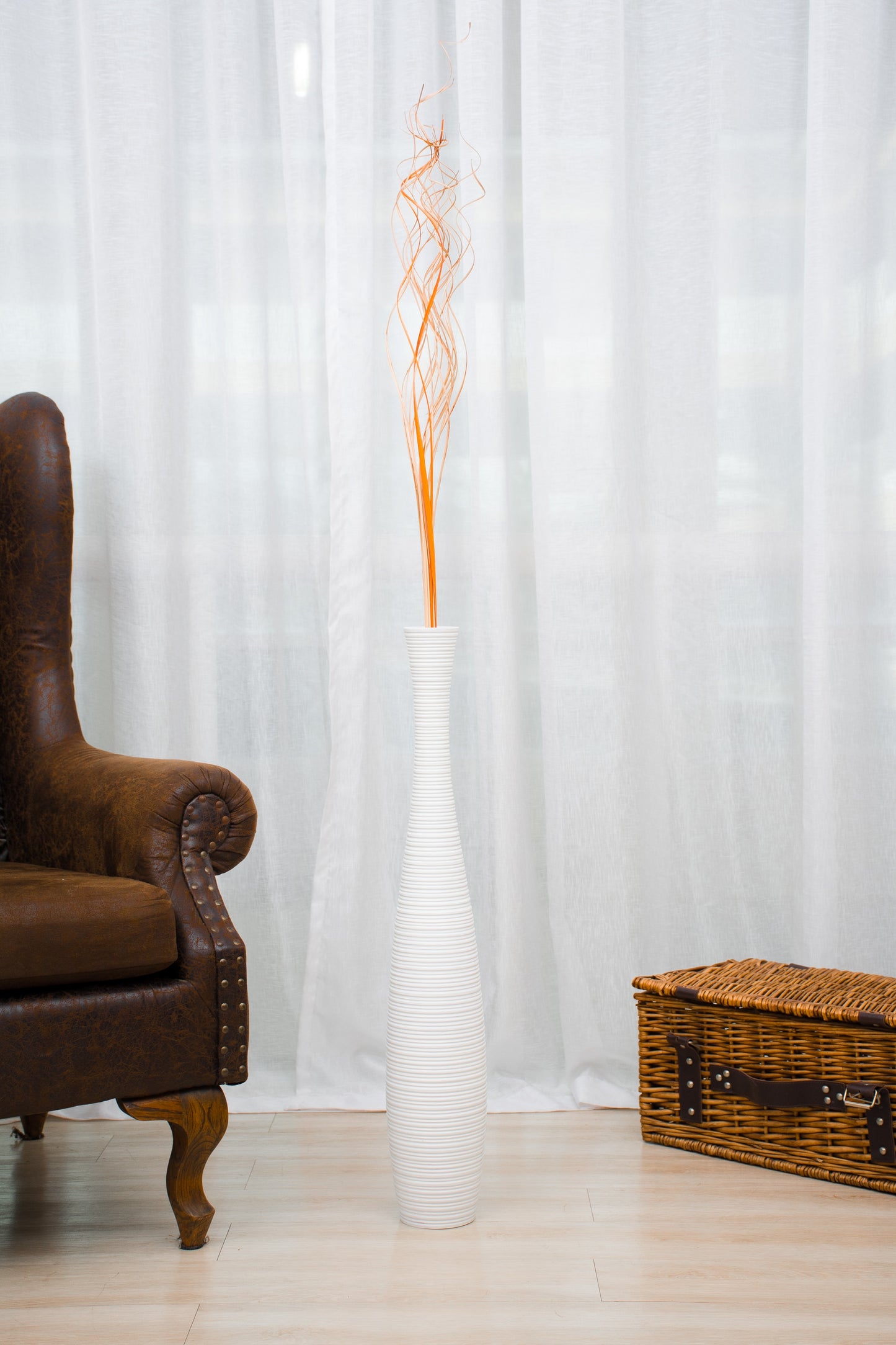 Large Mango Wood Floor Vase – Handcrafted Decorative Highlight from Thailand, 65 cm