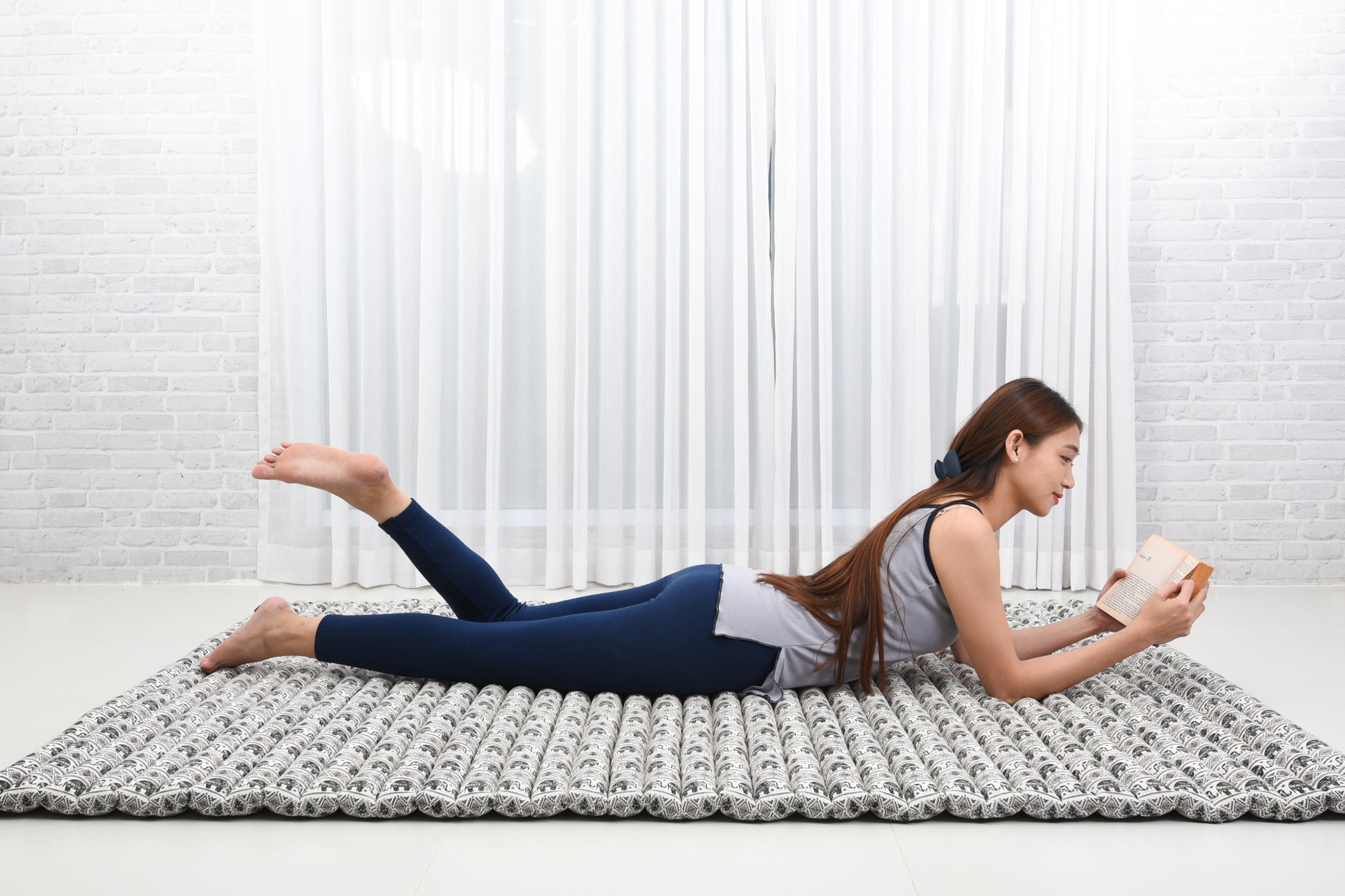 Kapok Roll-Up Mattress – Foldable Sleeping & Relax Mat with Cotton Cover for Home & Outdoor Use, El2 - Black, XL: 190x145 cm