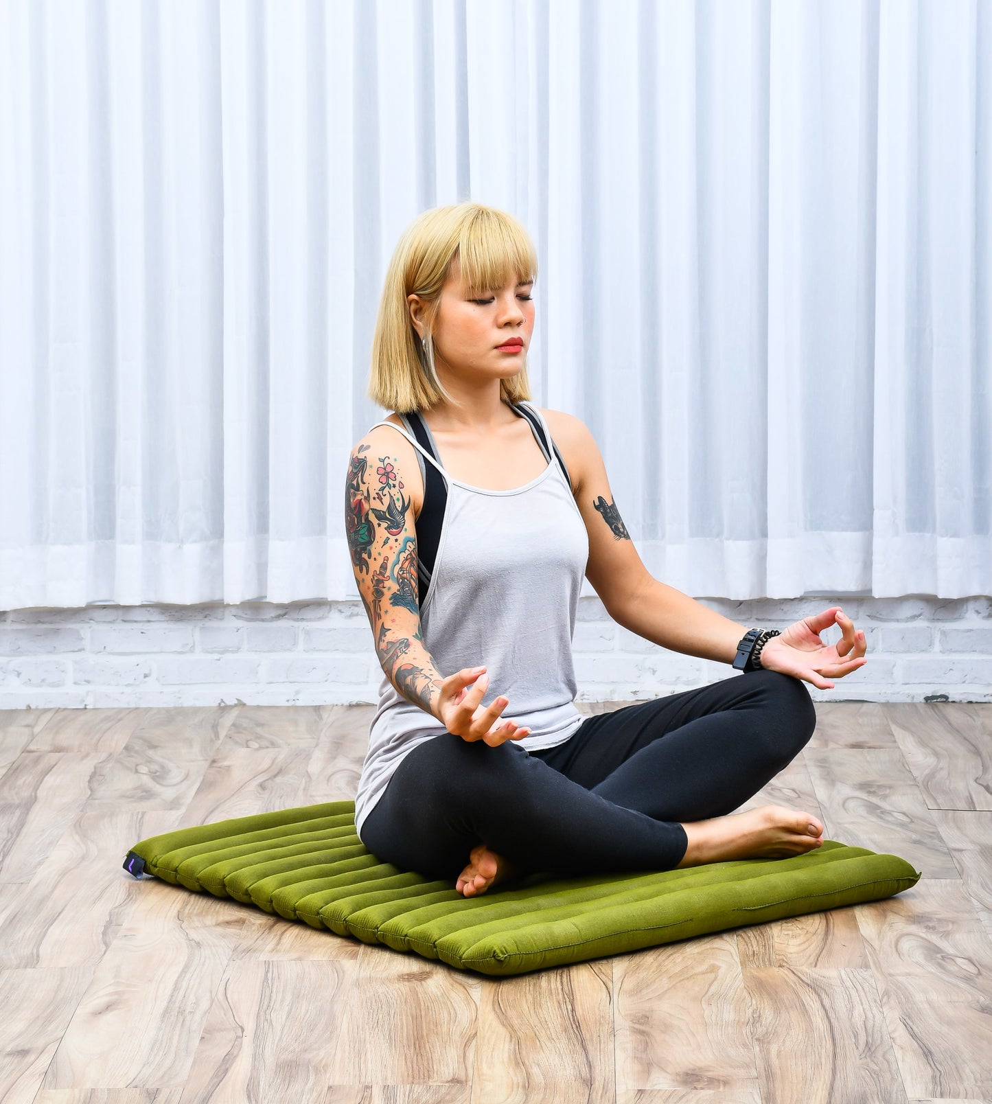 Large Kapok Zabuton Meditation Cushion – Rectangular Floor Mat with Cotton Cover, Cl23 - Green