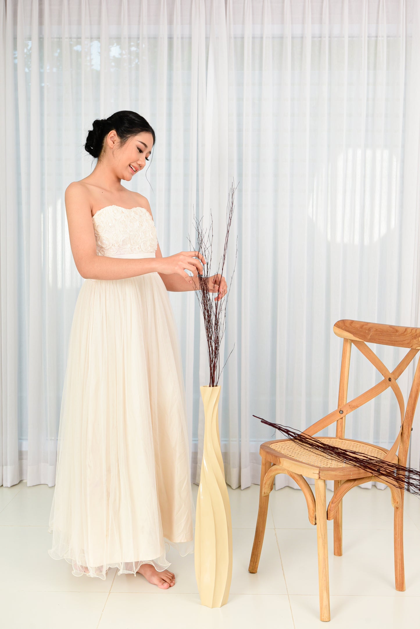 Large Mango Wood Floor Vase – Handcrafted Decorative Highlight from Thailand, cream, 65 cm