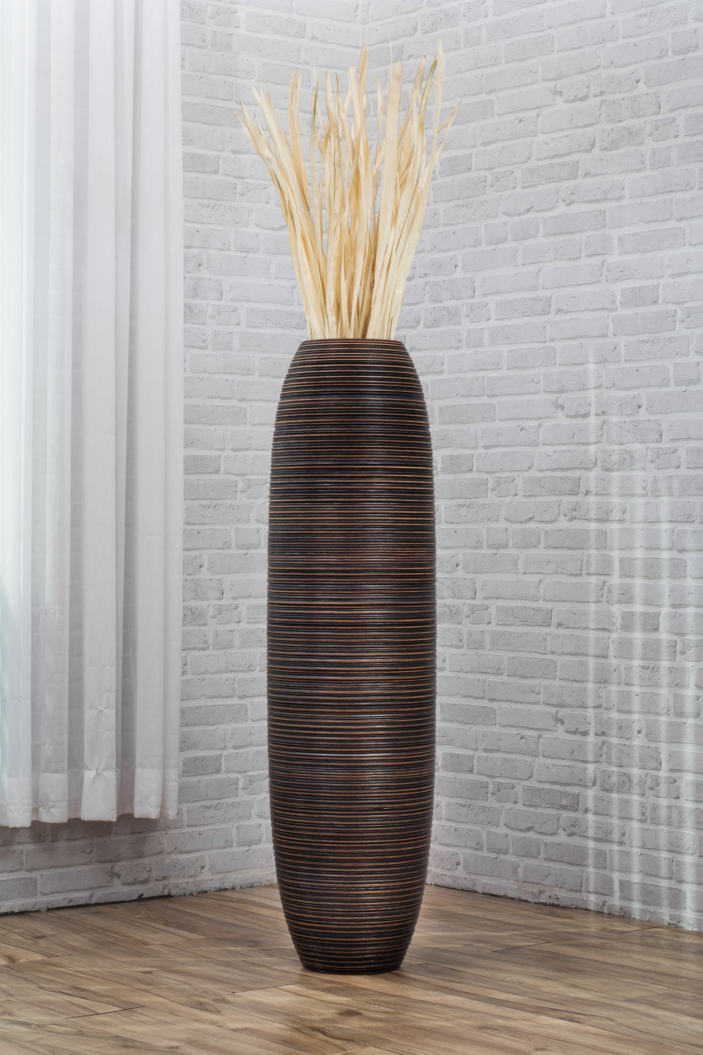 Large Mango Wood Floor Vase – Handcrafted Decorative Highlight from Thailand, 105 cm