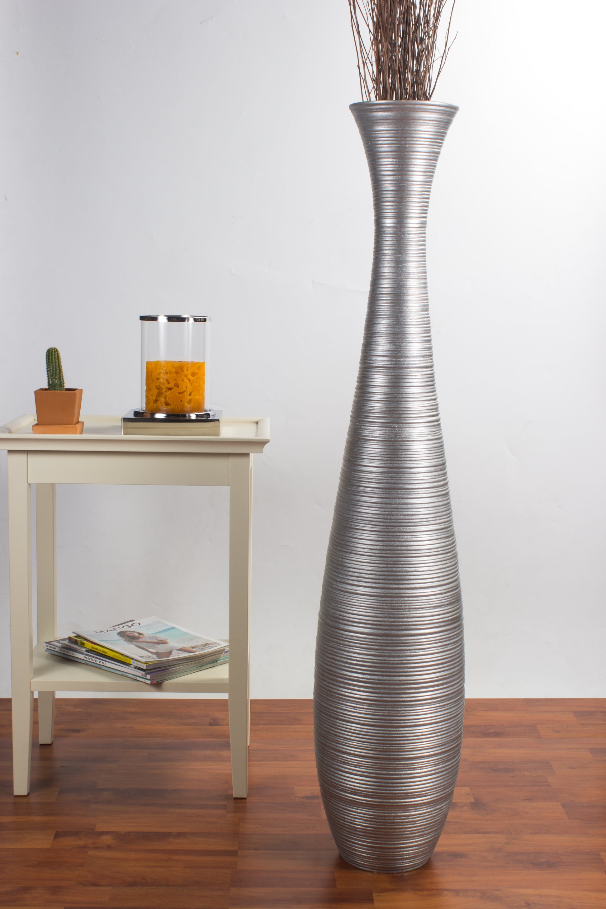 Large Mango Wood Floor Vase – Handcrafted Decorative Highlight from Thailand, 105 cm
