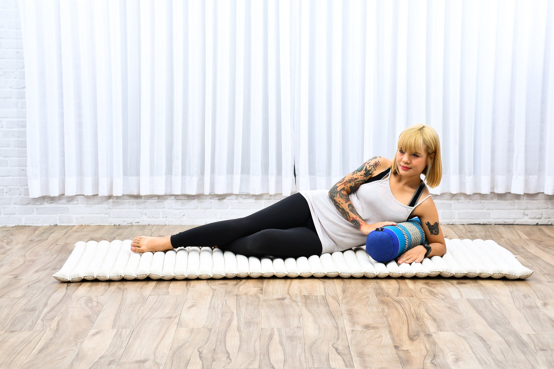 Yoga Roll Cushion – Compact Kapok Bolster & Meditation Pillow with Cotton Cover, Sf28 - Blue