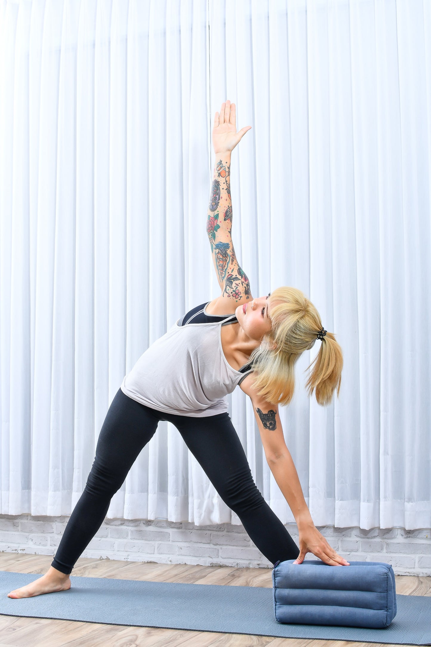 Kapok Yoga Block Cushion – Firm Meditation & Yoga Cushion with Cotton Cover, Cl13 - Grey