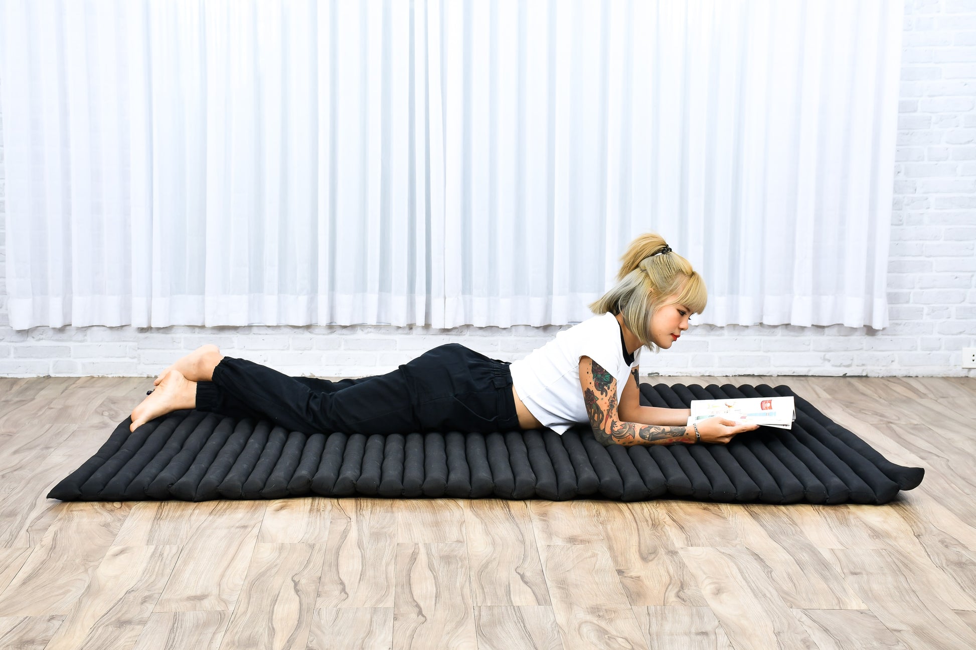 Kapok Roll-Up Mattress – Foldable Sleeping & Relax Mat with Cotton Cover for Home & Outdoor Use, Cl02 - Black, XL: 190x145 cm