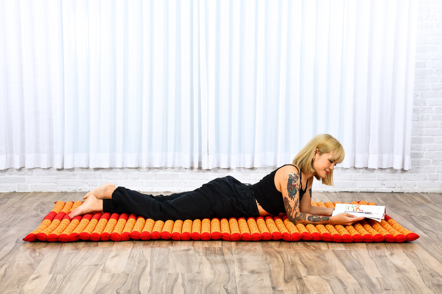 Kapok Roll-Up Mattress – Foldable Sleeping & Relax Mat with Cotton Cover for Home & Outdoor Use, Sf02 - Orange, L: 190x100 cm