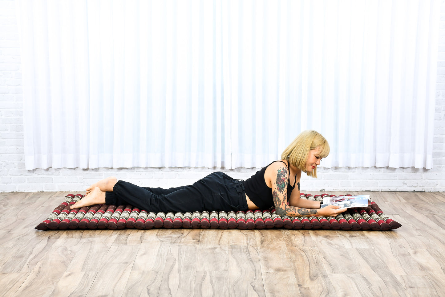 Kapok Roll-Up Mattress – Foldable Sleeping & Relax Mat with Cotton Cover for Home & Outdoor Use, Sf19 - Red, Brown, L: 190x100 cm