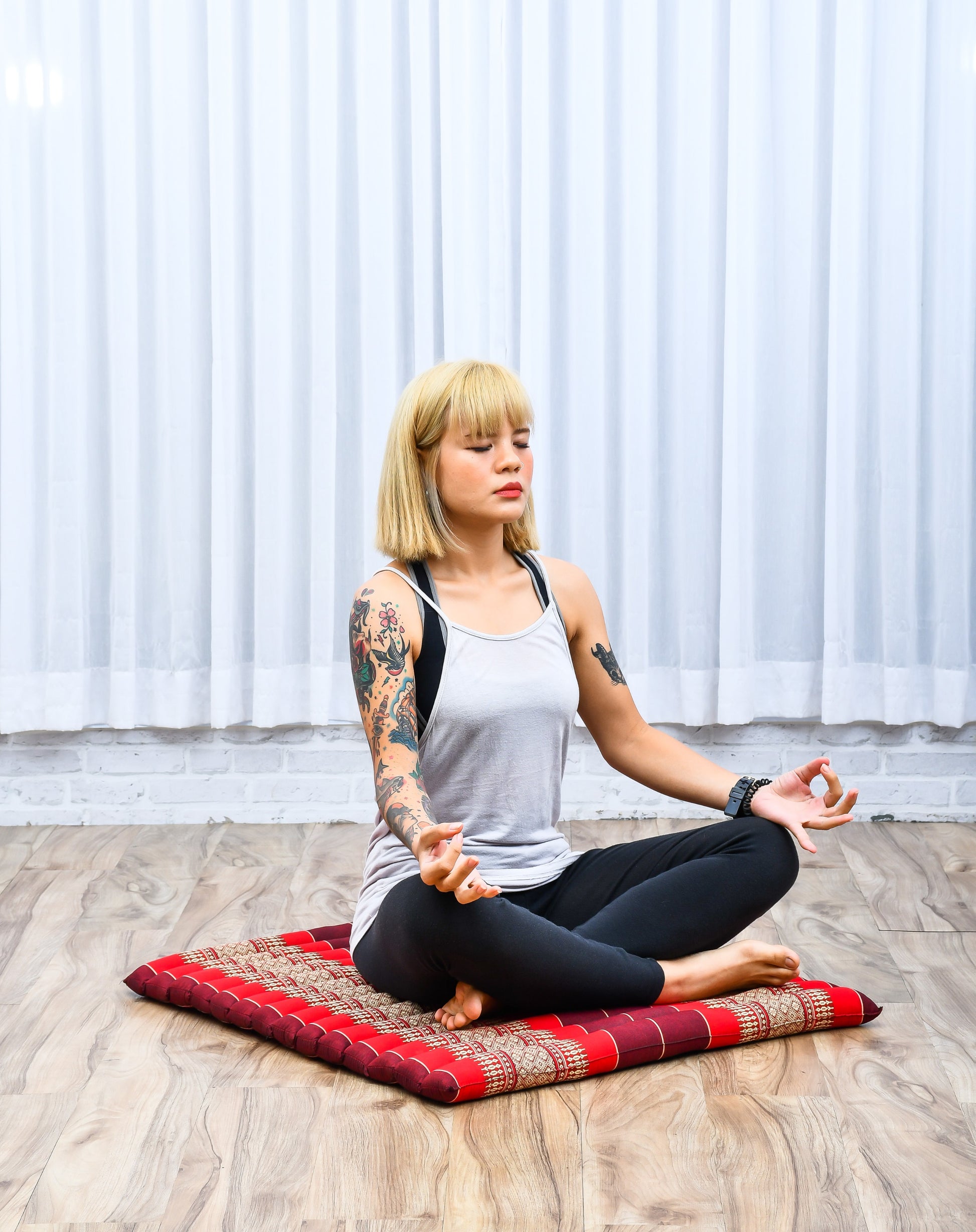 Large Kapok Zabuton Meditation Cushion – Rectangular Floor Mat with Cotton Cover, Sf24 - Red, Brown