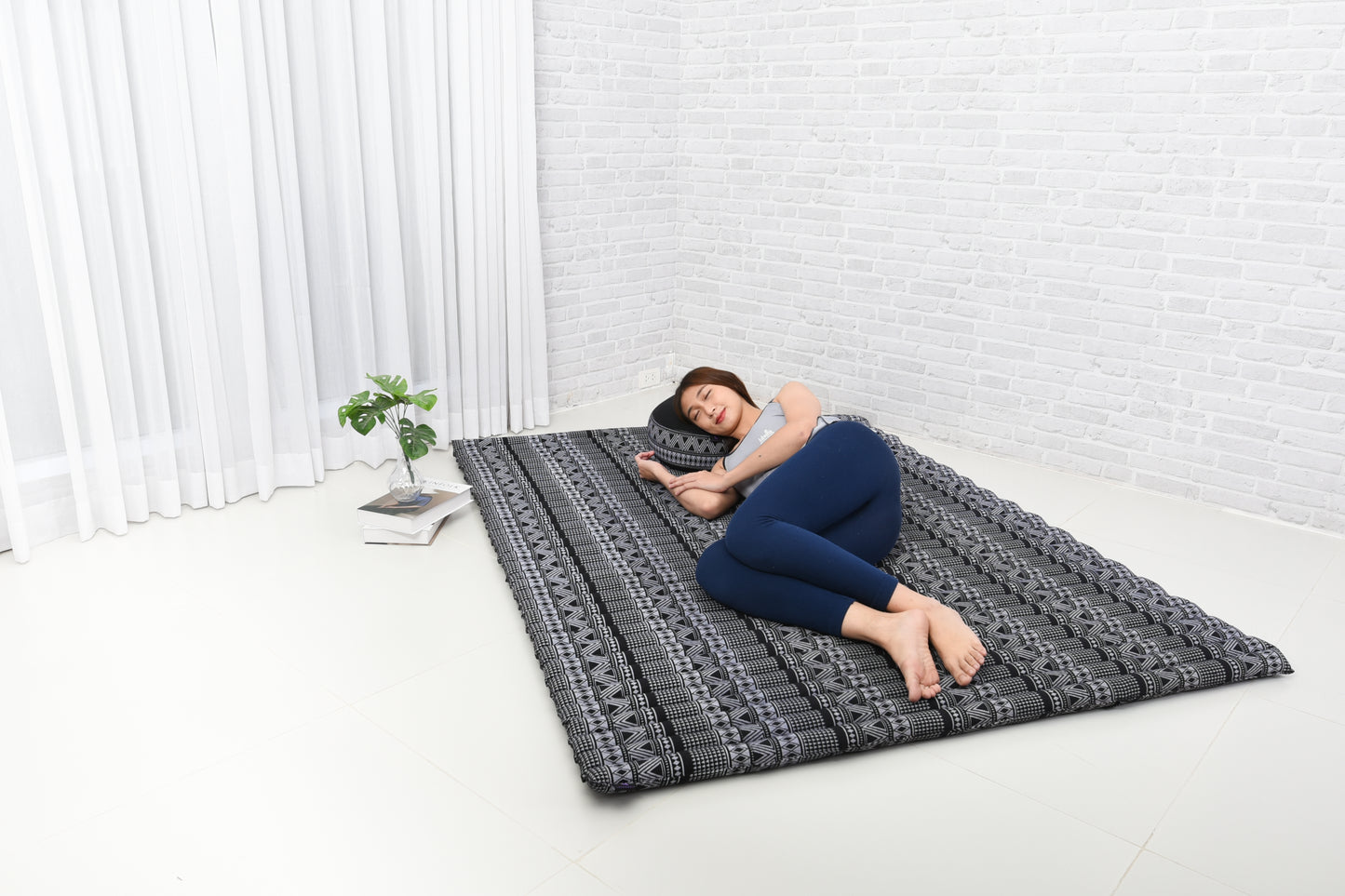 Kapok Roll-Up Mattress – Foldable Sleeping & Relax Mat with Cotton Cover for Home & Outdoor Use, Cbt3 - Black, XL: 190x145 cm