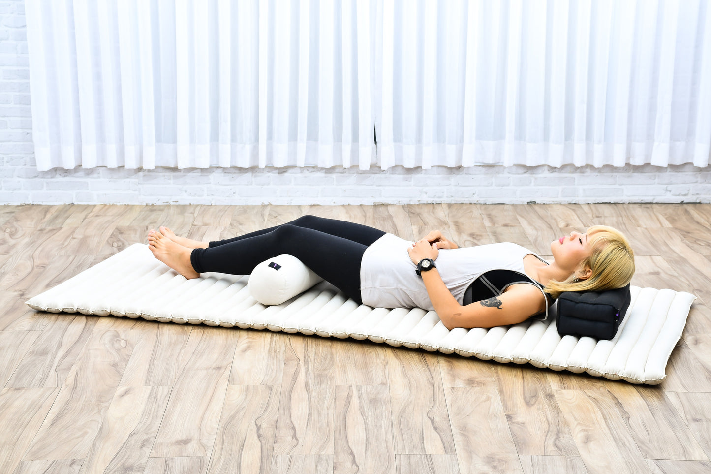 Yoga Roll Cushion – Compact Kapok Bolster & Meditation Pillow with Cotton Cover, Cl01 - Ecru