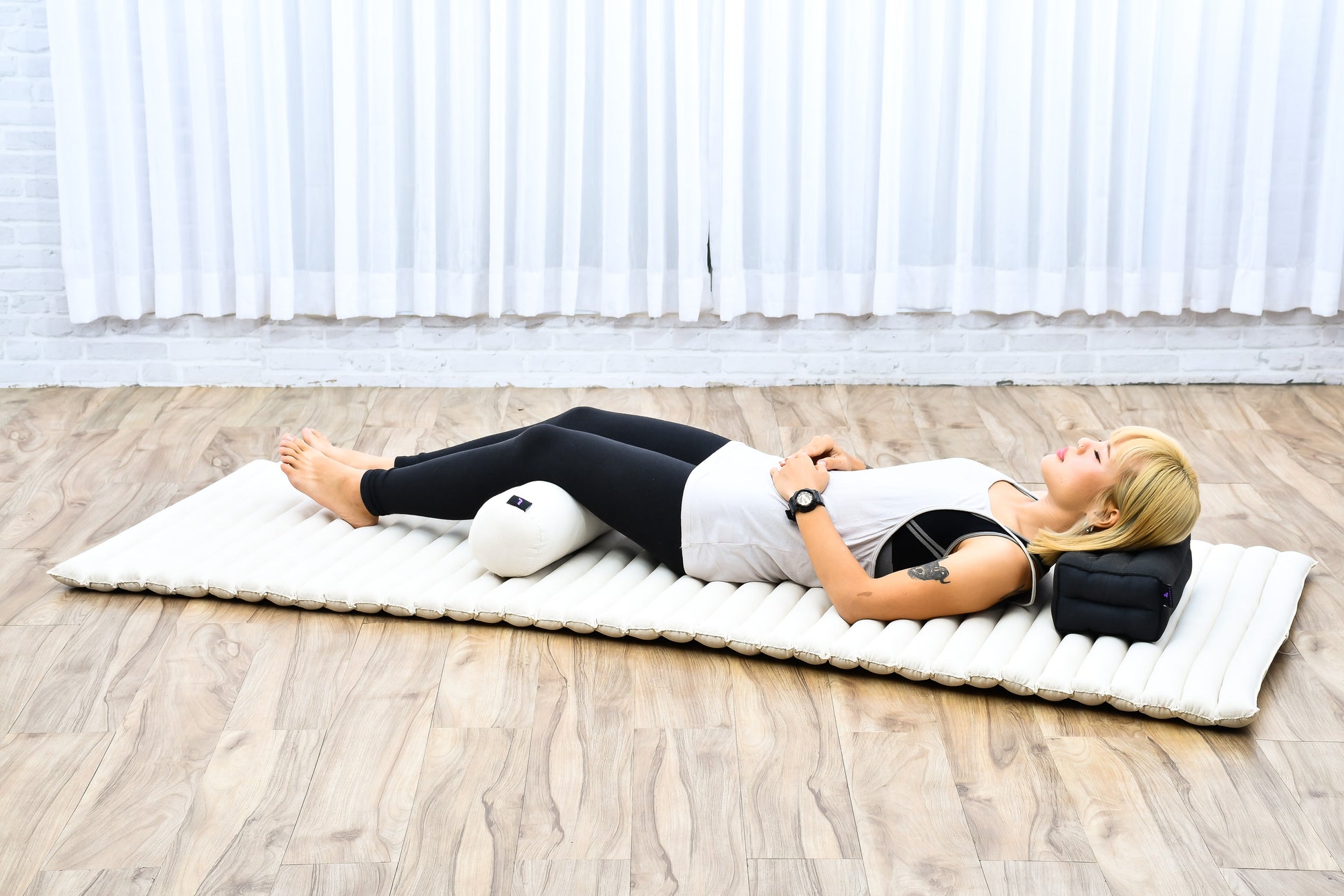 Yoga Roll Cushion – Compact Kapok Bolster & Meditation Pillow with Cotton Cover, Cl01 - Ecru