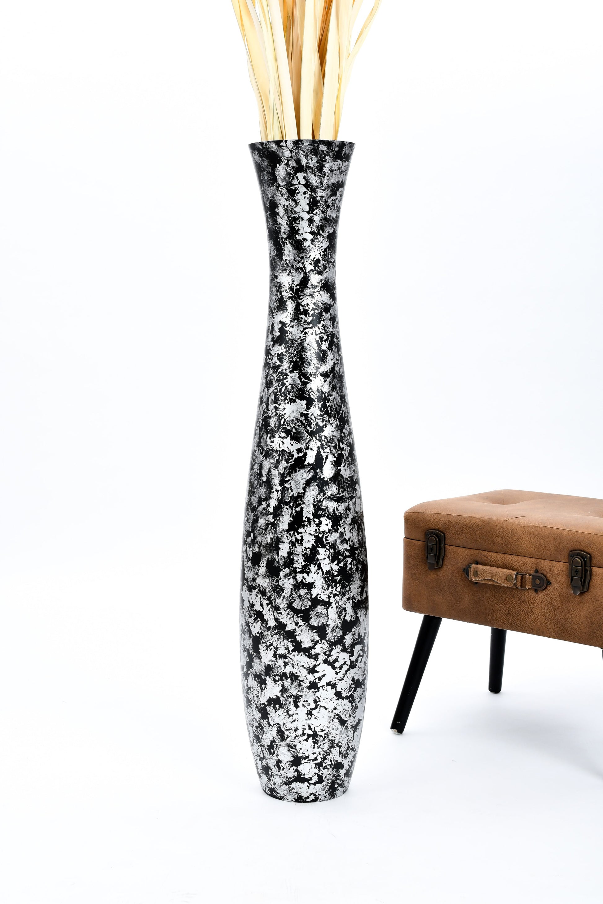 Large Mango Wood Floor Vase – Handcrafted Decorative Highlight from Thailand, 105 cm