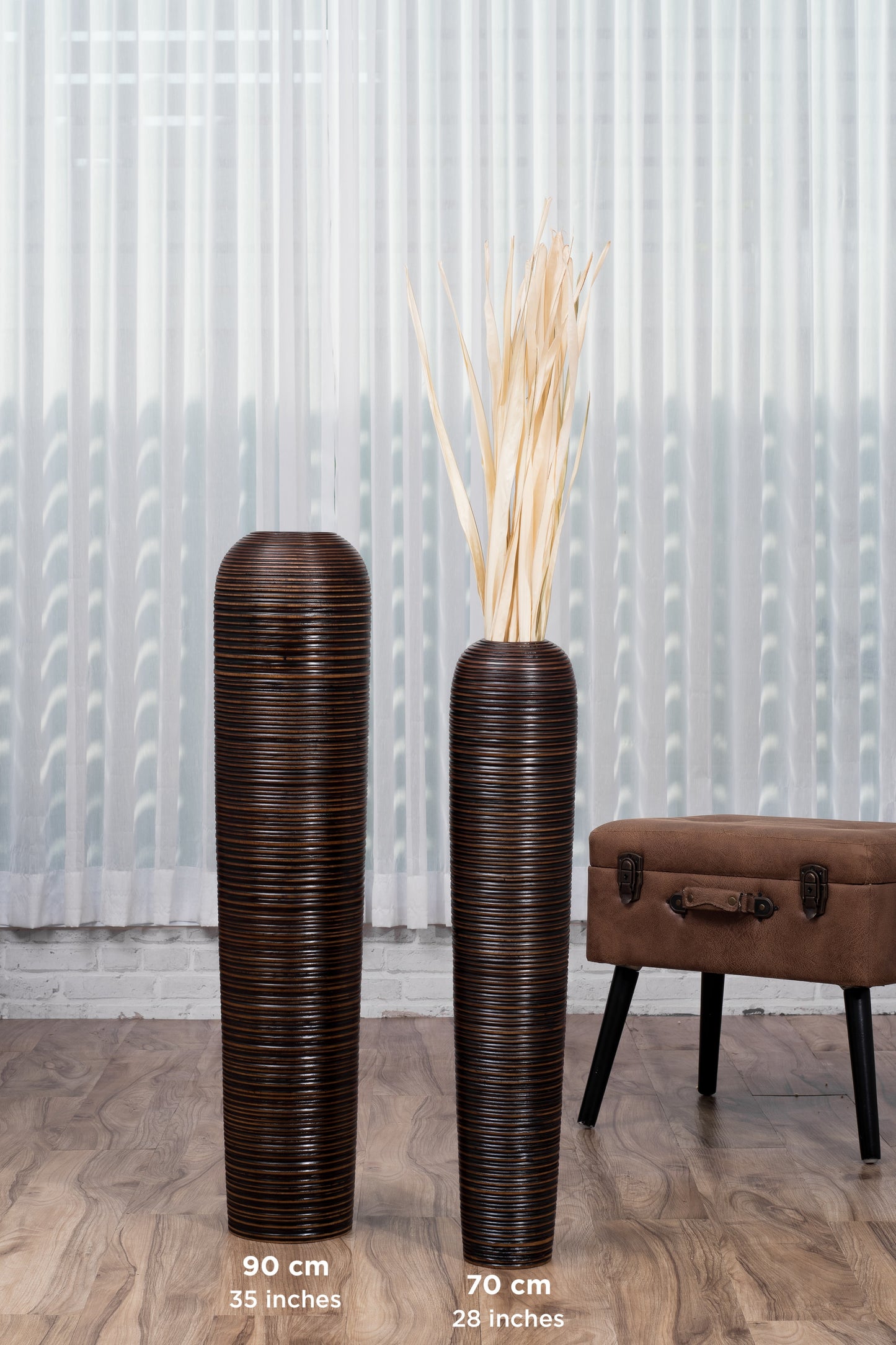 Large Mango Wood Floor Vase – Handcrafted Decorative Highlight from Thailand, 85 cm