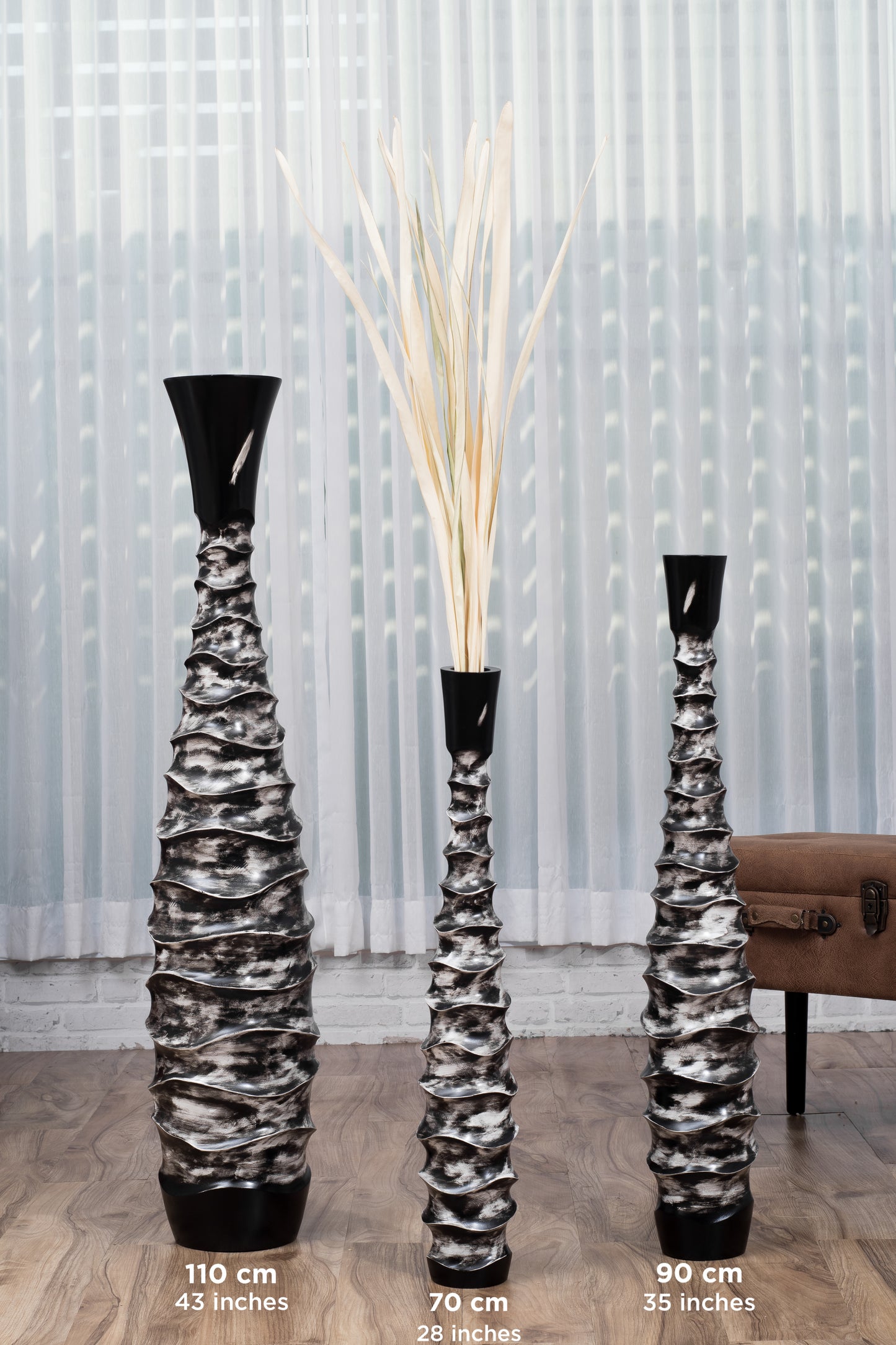 Large Mango Wood Floor Vase – Handcrafted Decorative Highlight from Thailand, black, white, 105 cm