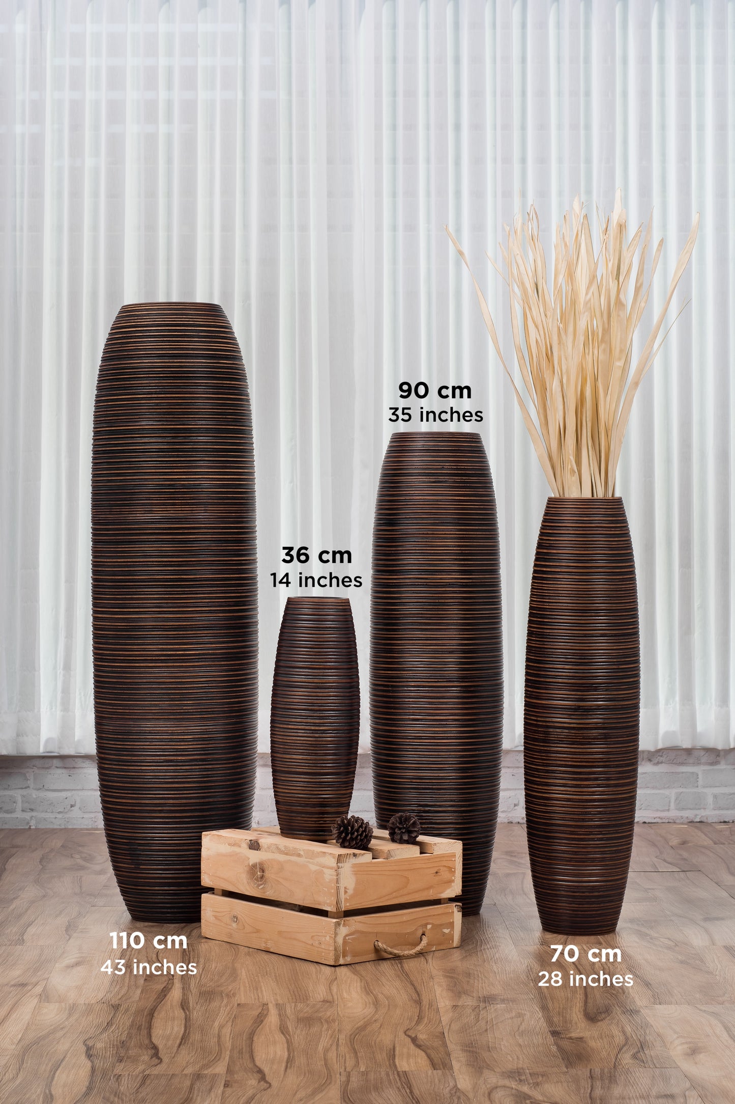 Large Mango Wood Floor Vase – Handcrafted Decorative Highlight from Thailand, 85 cm