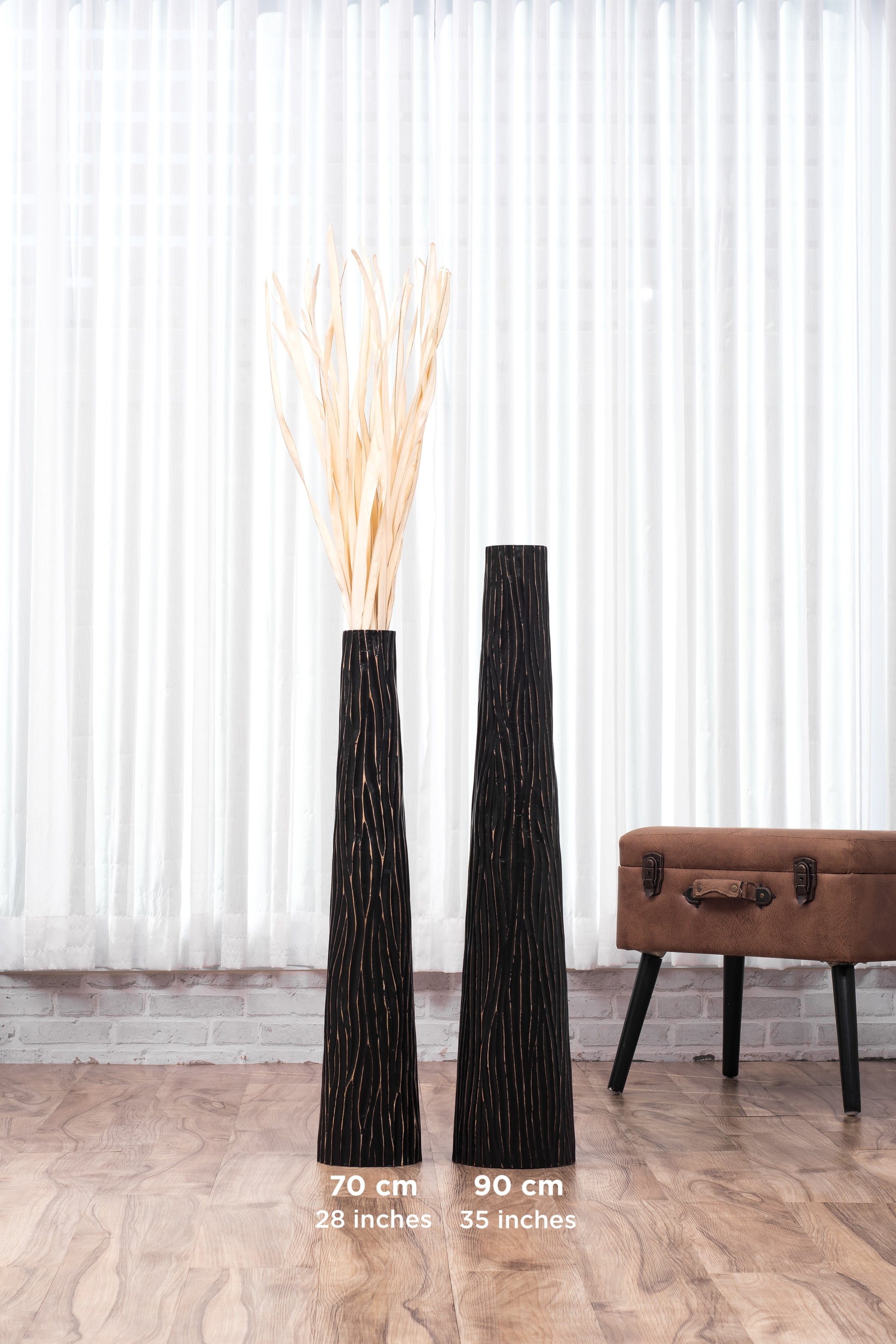 Large Mango Wood Floor Vase – Handcrafted Decorative Highlight from Thailand, 85 cm