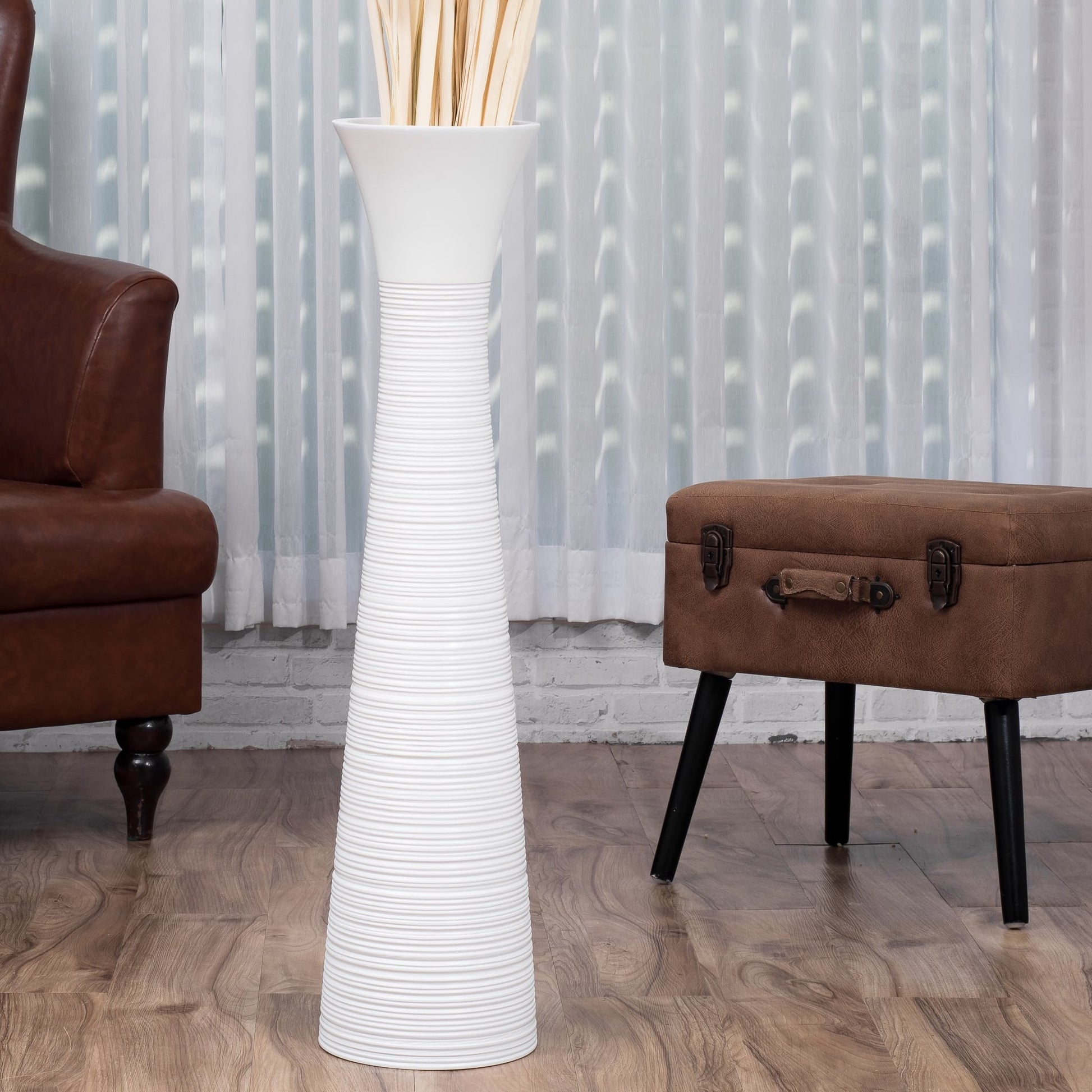 Large Mango Wood Floor Vase – Handcrafted Decorative Highlight from Thailand, 85 cm