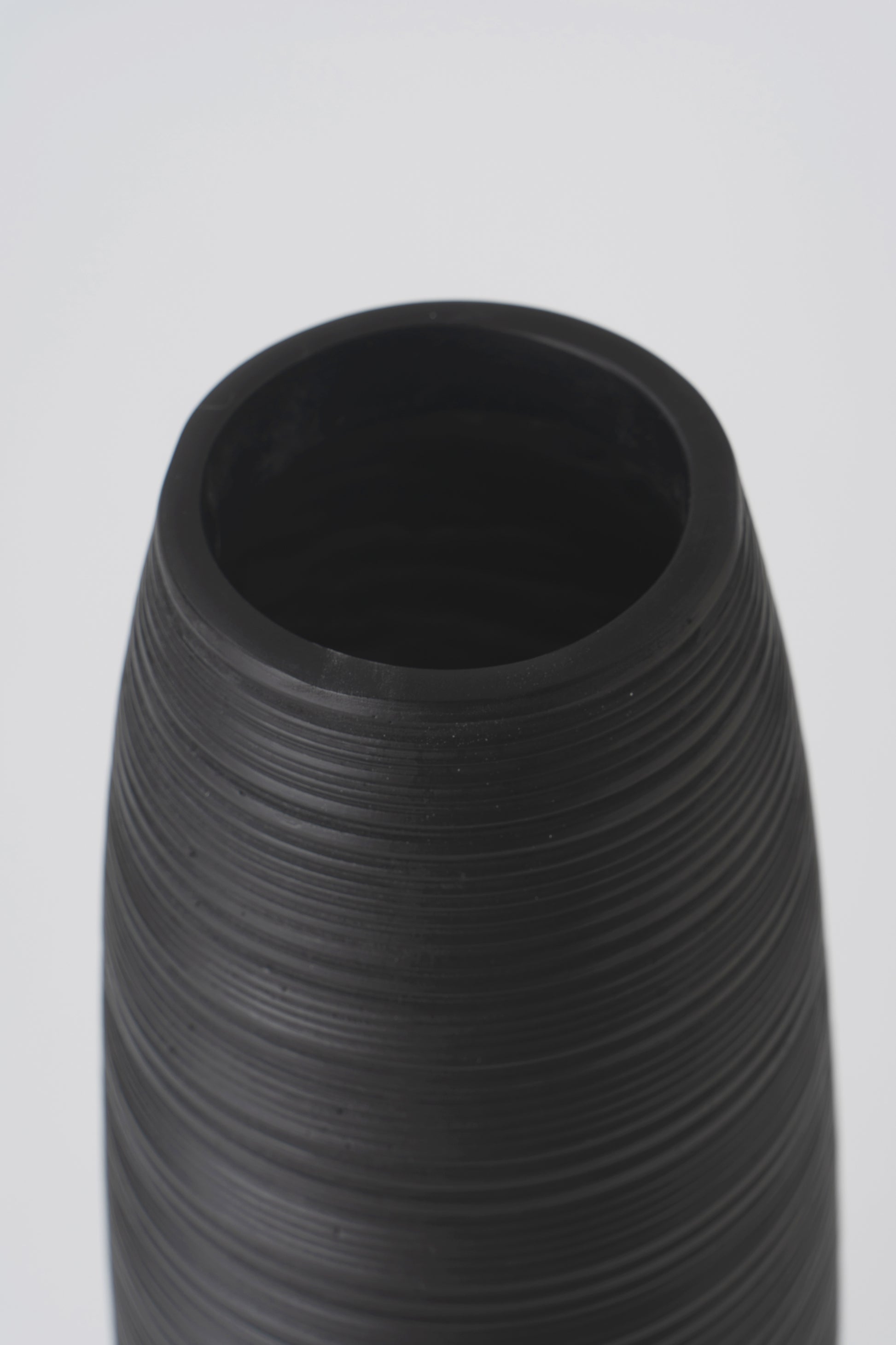 Large Resin Floor Vase – Stylish Waterproof Vase for Fresh & Dried Flowers, 85 cm